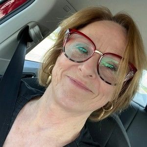 Meet your Posher, Valerie